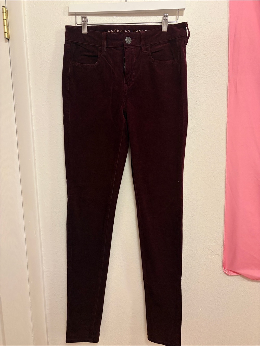 AMERICAN EAGLE OUTFITTERS Super Stretch Hi-Rise Jegging X-Long Red Corduroy Pant